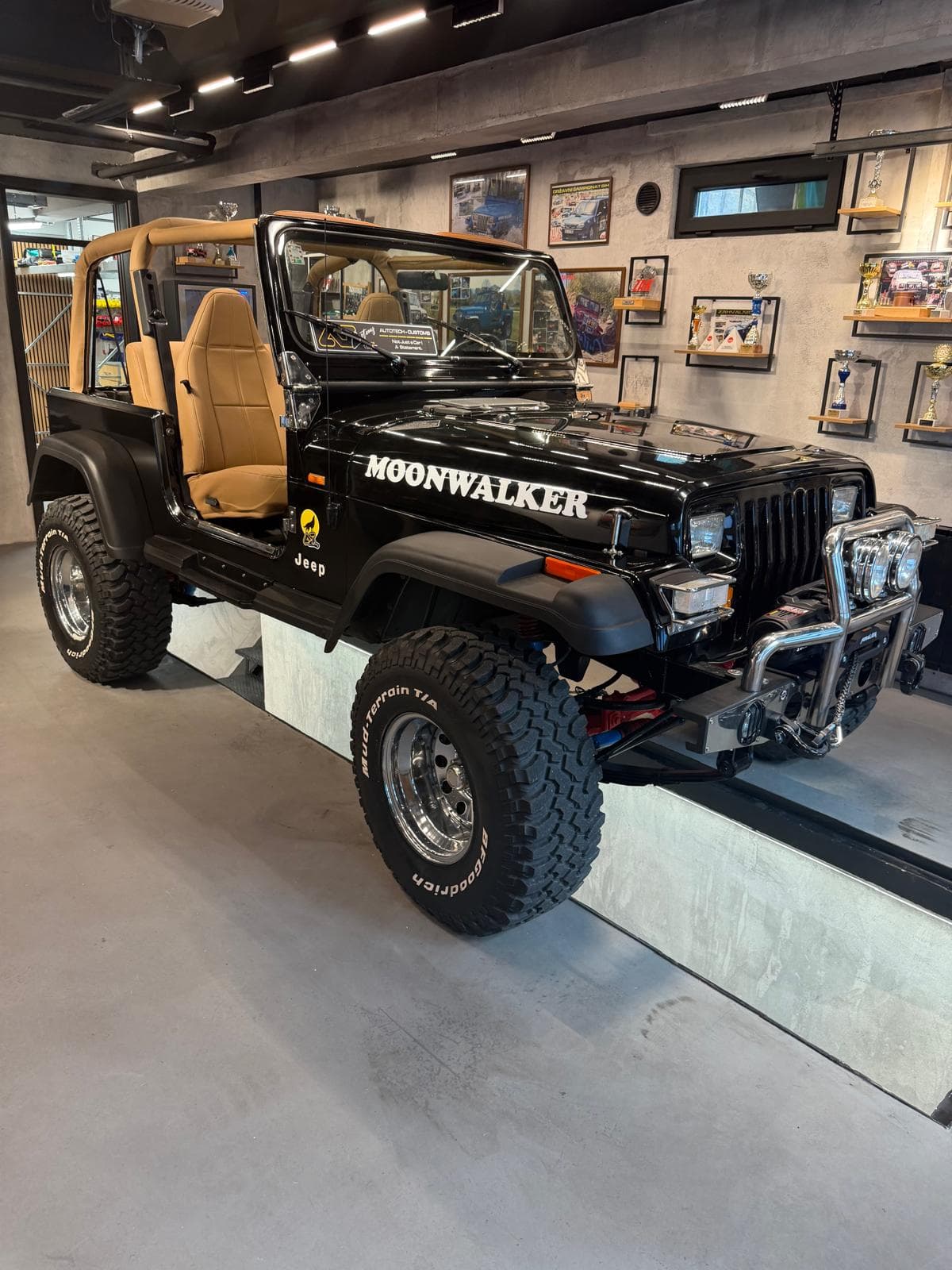 Jeep Wrangler YJ